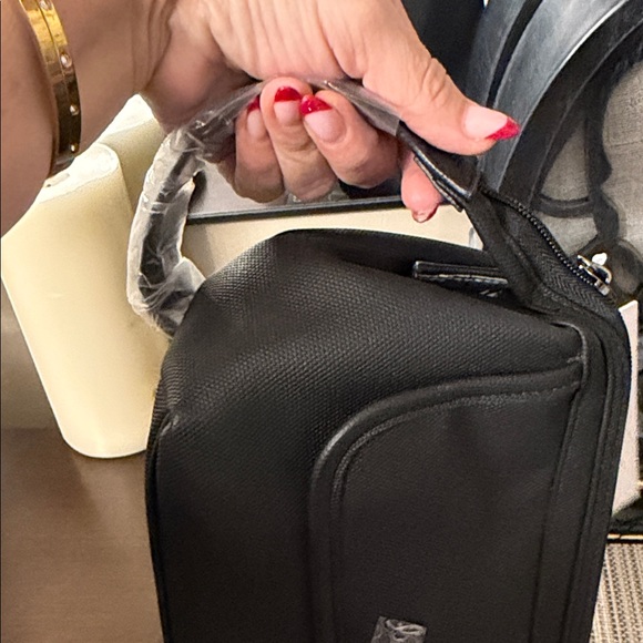 Lug Via Matte Luxe black Cosmetic Toiletries bag Pouch - Picture 10 of 11